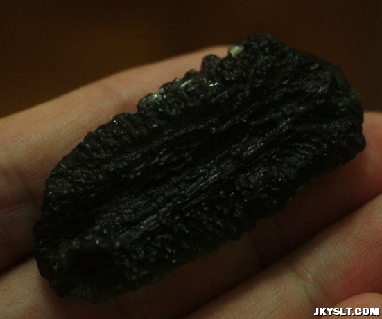 IMG_1365moldavite08.JPG